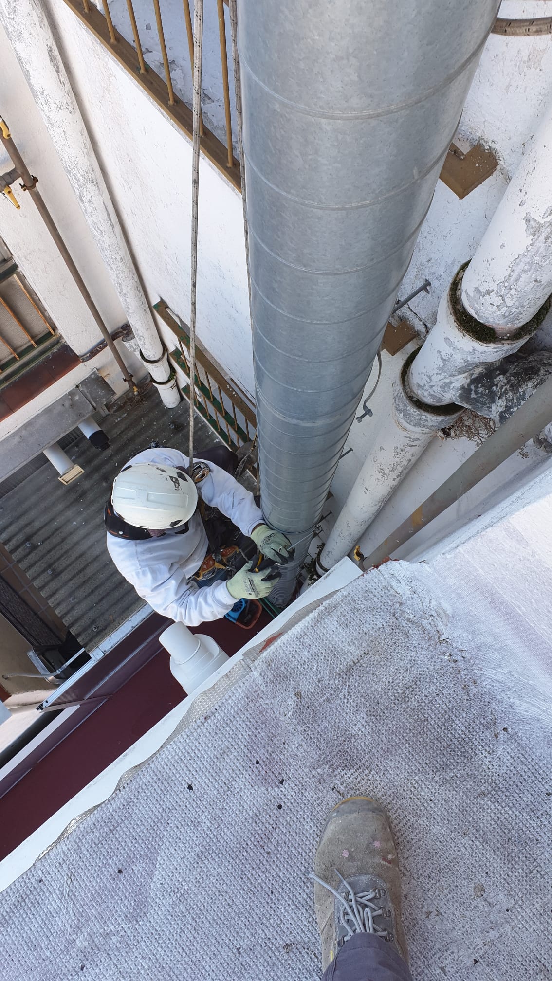 Cambio tubo salida de humo