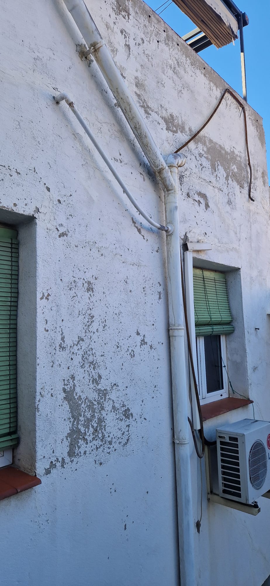 Restauración y pintura de patios